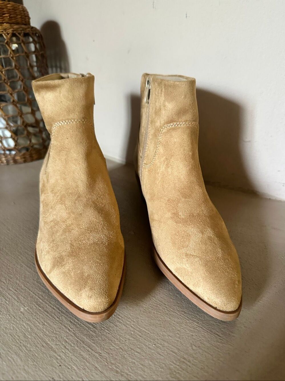 NWOT Nordstrom Rack suede ankle boots